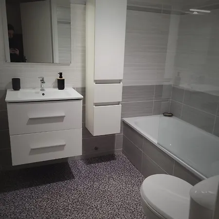 Charmant Studio 생로랑뒤바르